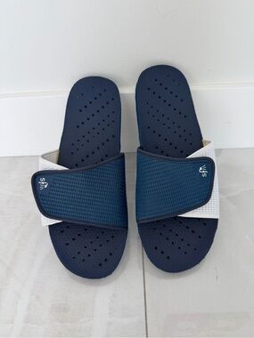 Showaflops Men’s Slides Anti-Sip Shiwer Sandel Adjustable Blue & White Like New